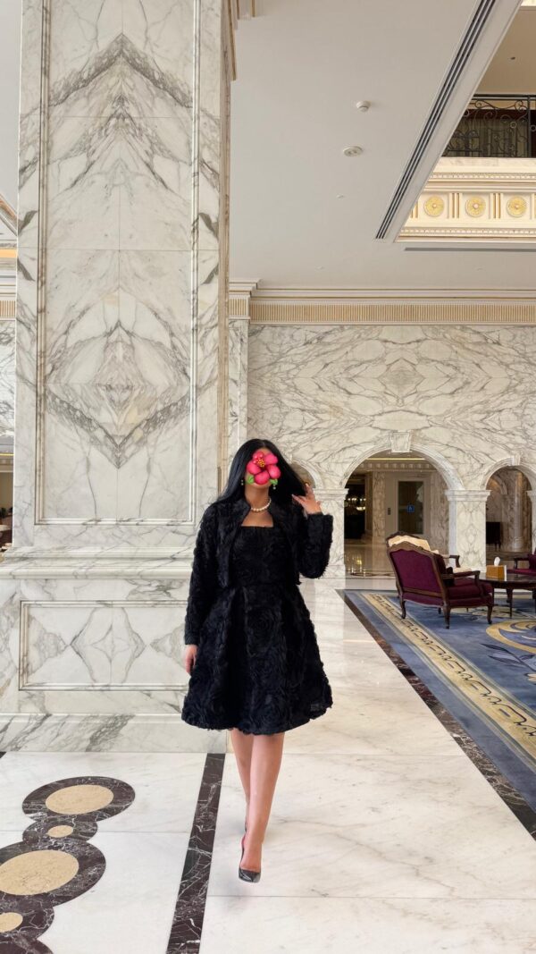 Black Roses - Image 4
