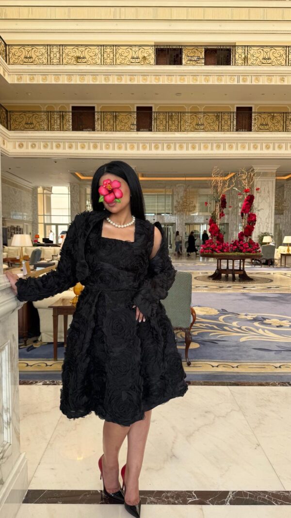 Black Roses - Image 3